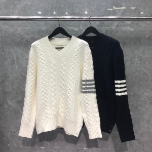 [대리석집] 톰브라운 브이넥 스웨터 정품급