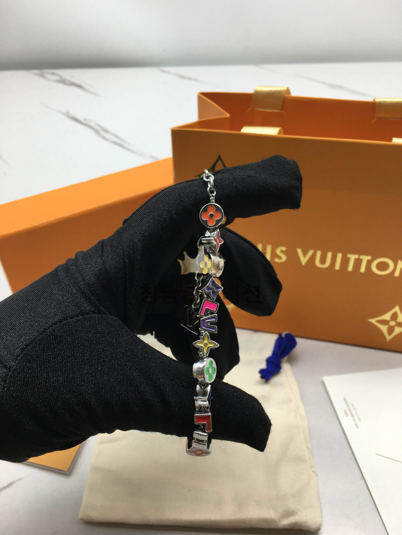 9ee39d33dc9e63f292626353c96d14dc_1761209871_8635.jpg 9ee39d33dc9e63f292626353c96d14dc_1761209871_8635.jpg