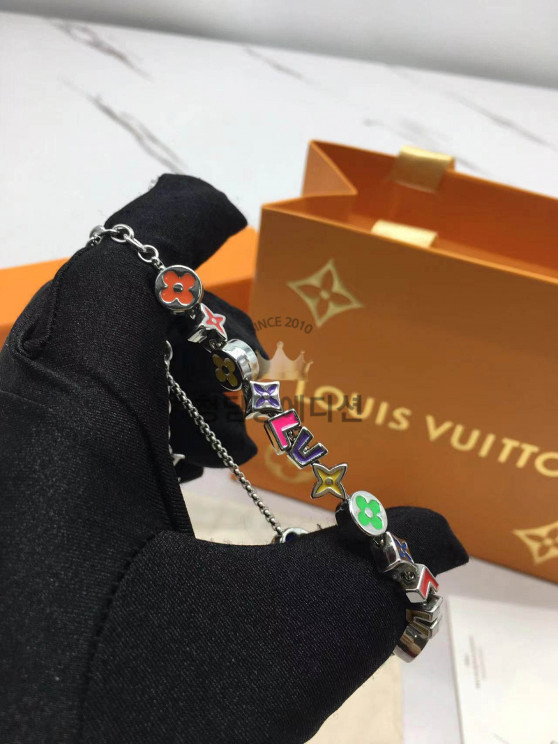 9ee39d33dc9e63f292626353c96d14dc_1761209872_6978.jpg 9ee39d33dc9e63f292626353c96d14dc_1761209872_6978.jpg