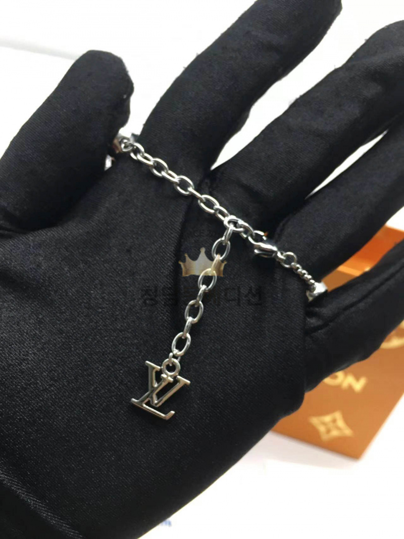 9ee39d33dc9e63f292626353c96d14dc_1761209875_3324.jpg 9ee39d33dc9e63f292626353c96d14dc_1761209875_3324.jpg