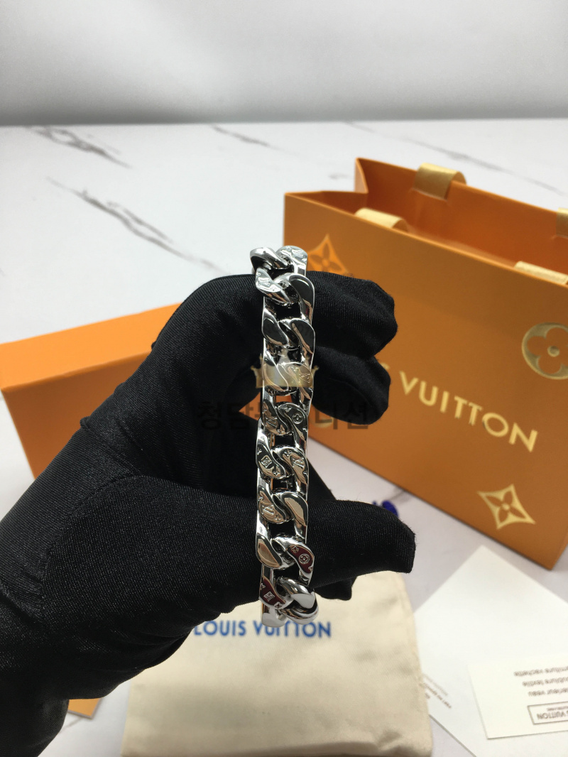 9ee39d33dc9e63f292626353c96d14dc_1761209909_0638.jpg 9ee39d33dc9e63f292626353c96d14dc_1761209909_0638.jpg