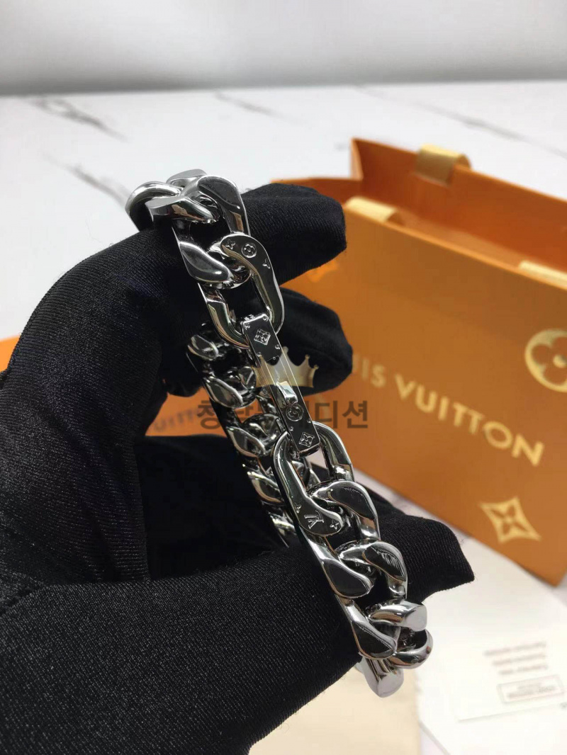 9ee39d33dc9e63f292626353c96d14dc_1761209910_7872.jpg 9ee39d33dc9e63f292626353c96d14dc_1761209910_7872.jpg