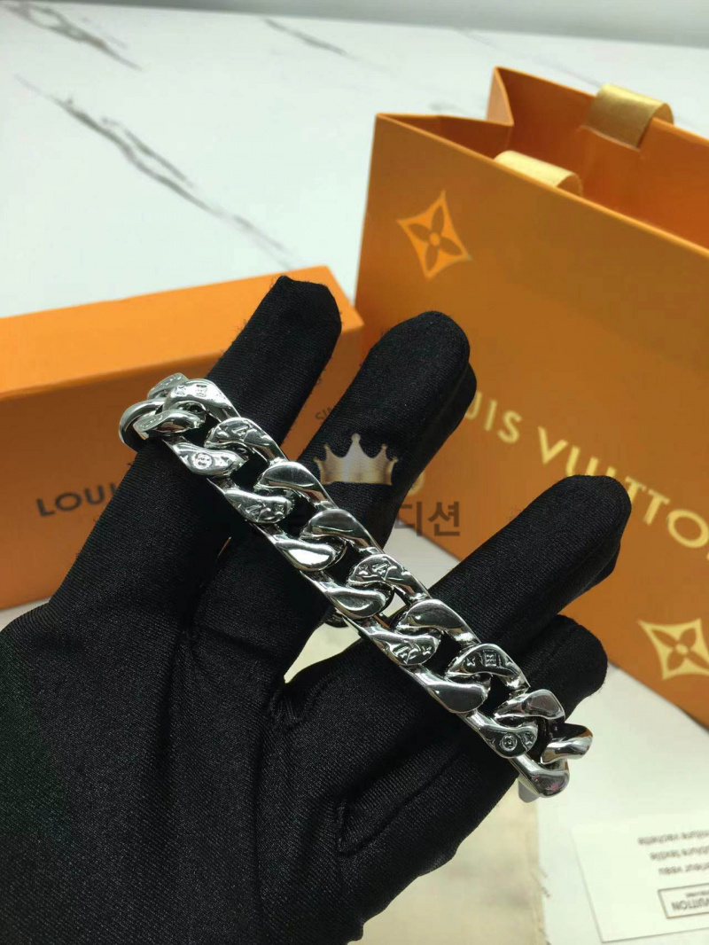 9ee39d33dc9e63f292626353c96d14dc_1761209911_9392.jpg 9ee39d33dc9e63f292626353c96d14dc_1761209911_9392.jpg