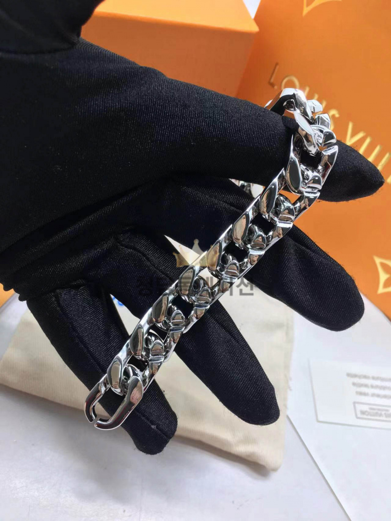 9ee39d33dc9e63f292626353c96d14dc_1761209912_6767.jpg 9ee39d33dc9e63f292626353c96d14dc_1761209912_6767.jpg