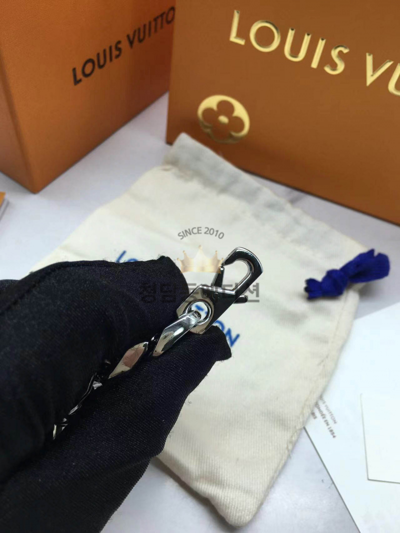 9ee39d33dc9e63f292626353c96d14dc_1761209913_3175.jpg 9ee39d33dc9e63f292626353c96d14dc_1761209913_3175.jpg