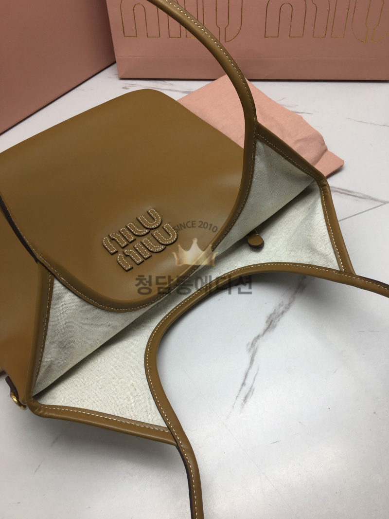 0aac2945427d161ef5ac1d10a15e0fe0_1764053890_3725.jpg 0aac2945427d161ef5ac1d10a15e0fe0_1764053890_3725.jpg