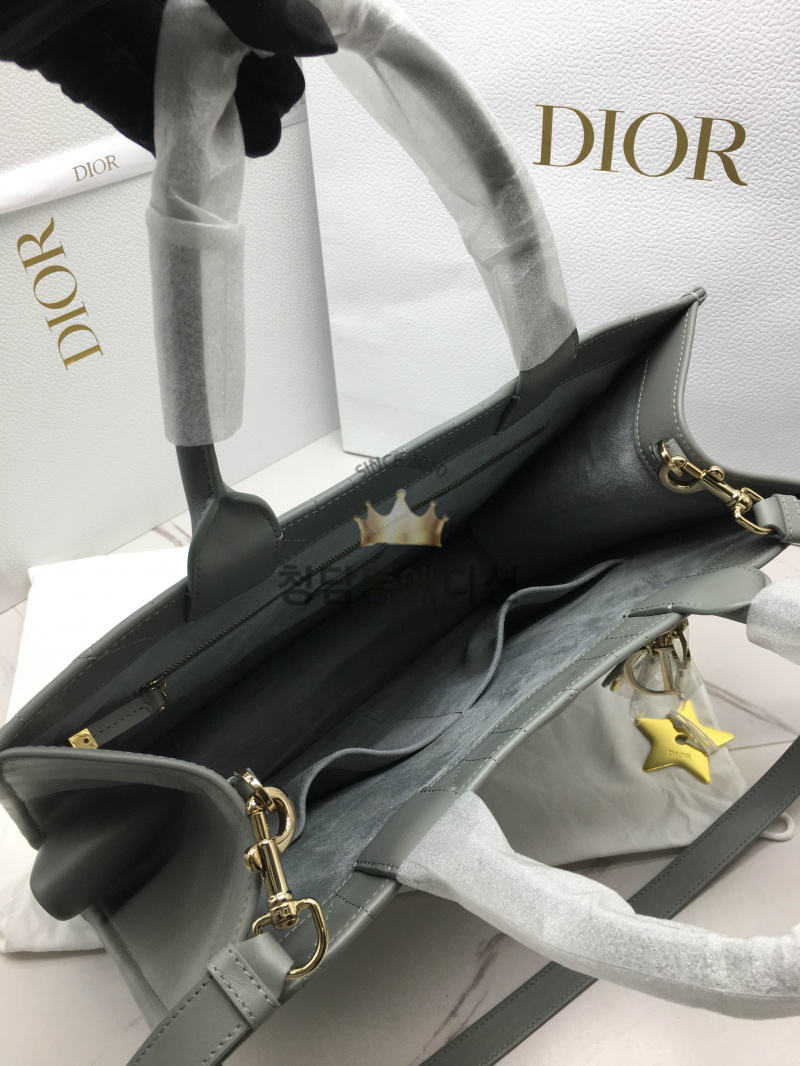 0f9f4978c7bc5dadc0476b95a12db5c4_1765876456_4357.jpg 0f9f4978c7bc5dadc0476b95a12db5c4_1765876456_4357.jpg