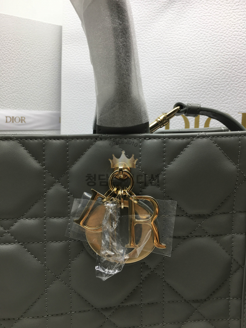 0f9f4978c7bc5dadc0476b95a12db5c4_1765876461_851.jpg 0f9f4978c7bc5dadc0476b95a12db5c4_1765876461_851.jpg