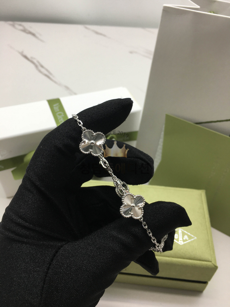 27700ffdccbe15cf0a7b85b1c8a9f6eb_1765532388_6425.jpg 27700ffdccbe15cf0a7b85b1c8a9f6eb_1765532388_6425.jpg