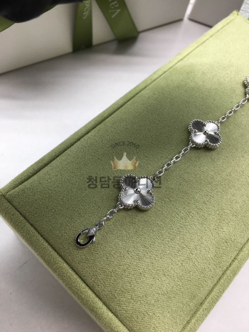 27700ffdccbe15cf0a7b85b1c8a9f6eb_1765532395_614.jpg 27700ffdccbe15cf0a7b85b1c8a9f6eb_1765532395_614.jpg