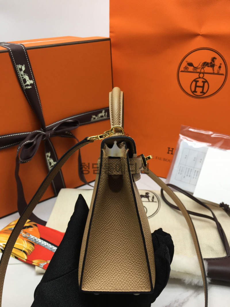 b378af33111a637756f88ac4ea245937_1764736308_017.jpg b378af33111a637756f88ac4ea245937_1764736308_017.jpg