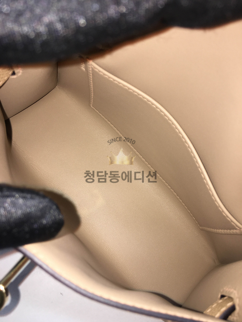 b378af33111a637756f88ac4ea245937_1764736316_818.jpg b378af33111a637756f88ac4ea245937_1764736316_818.jpg