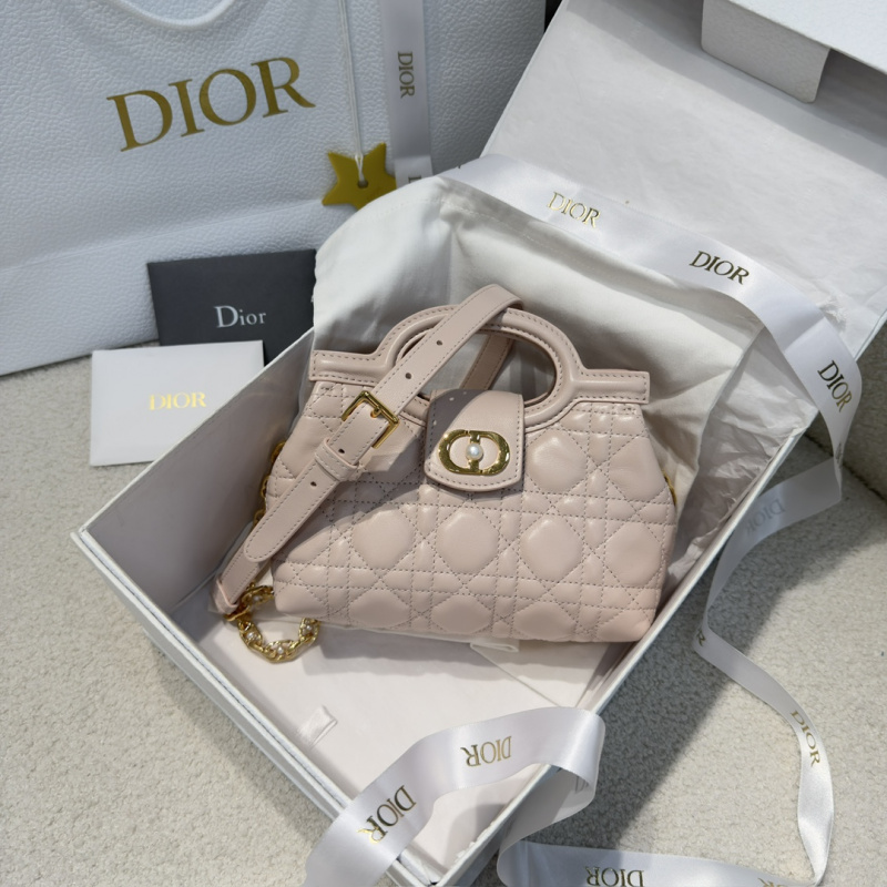 b378af33111a637756f88ac4ea245937_1764753265_2469.jpg b378af33111a637756f88ac4ea245937_1764753265_2469.jpg