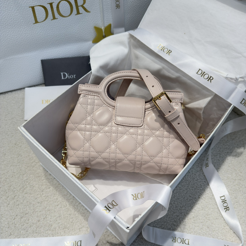 b378af33111a637756f88ac4ea245937_1764753265_7017.jpg b378af33111a637756f88ac4ea245937_1764753265_7017.jpg