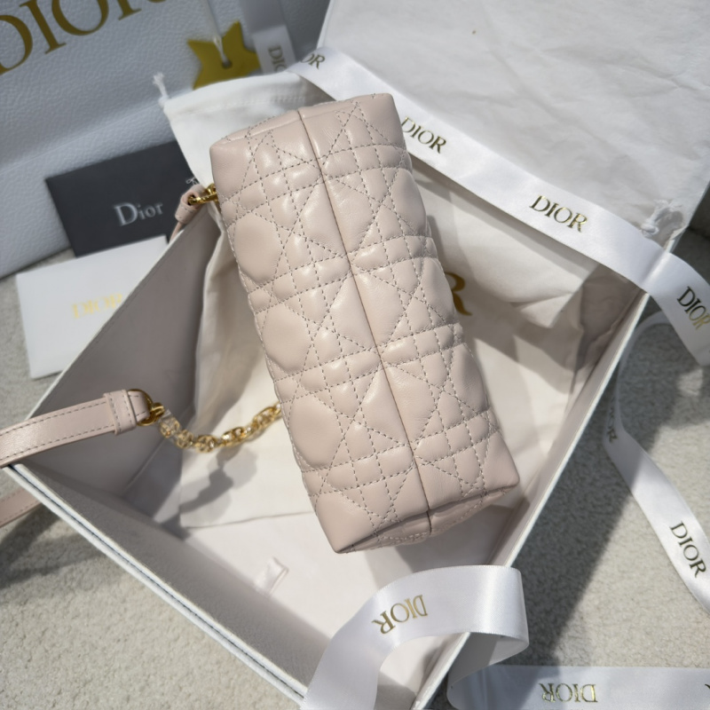 b378af33111a637756f88ac4ea245937_1764753266_6039.jpg b378af33111a637756f88ac4ea245937_1764753266_6039.jpg