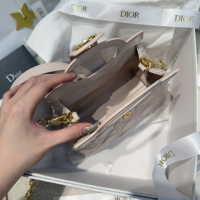 b378af33111a637756f88ac4ea245937_1764753268_2769.jpg b378af33111a637756f88ac4ea245937_1764753268_2769.jpg