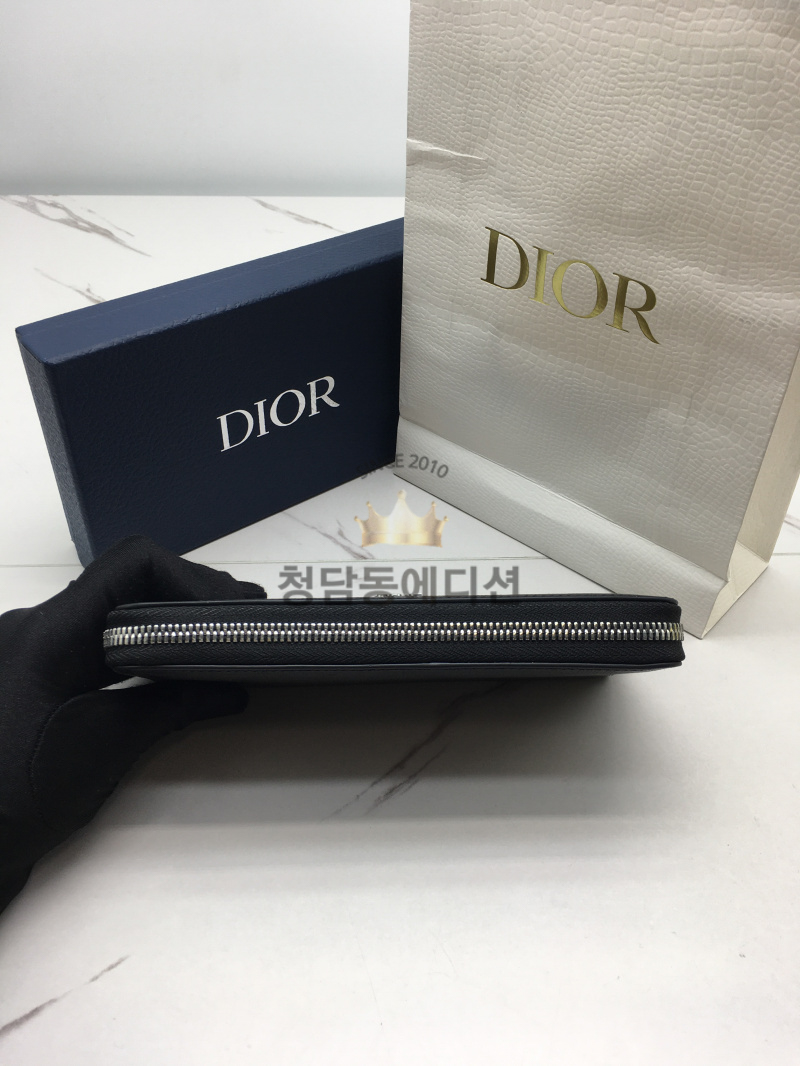 b5ac162f3bc4b7fa5cb0f4cef64bcb30_1765966849_2205.jpg b5ac162f3bc4b7fa5cb0f4cef64bcb30_1765966849_2205.jpg