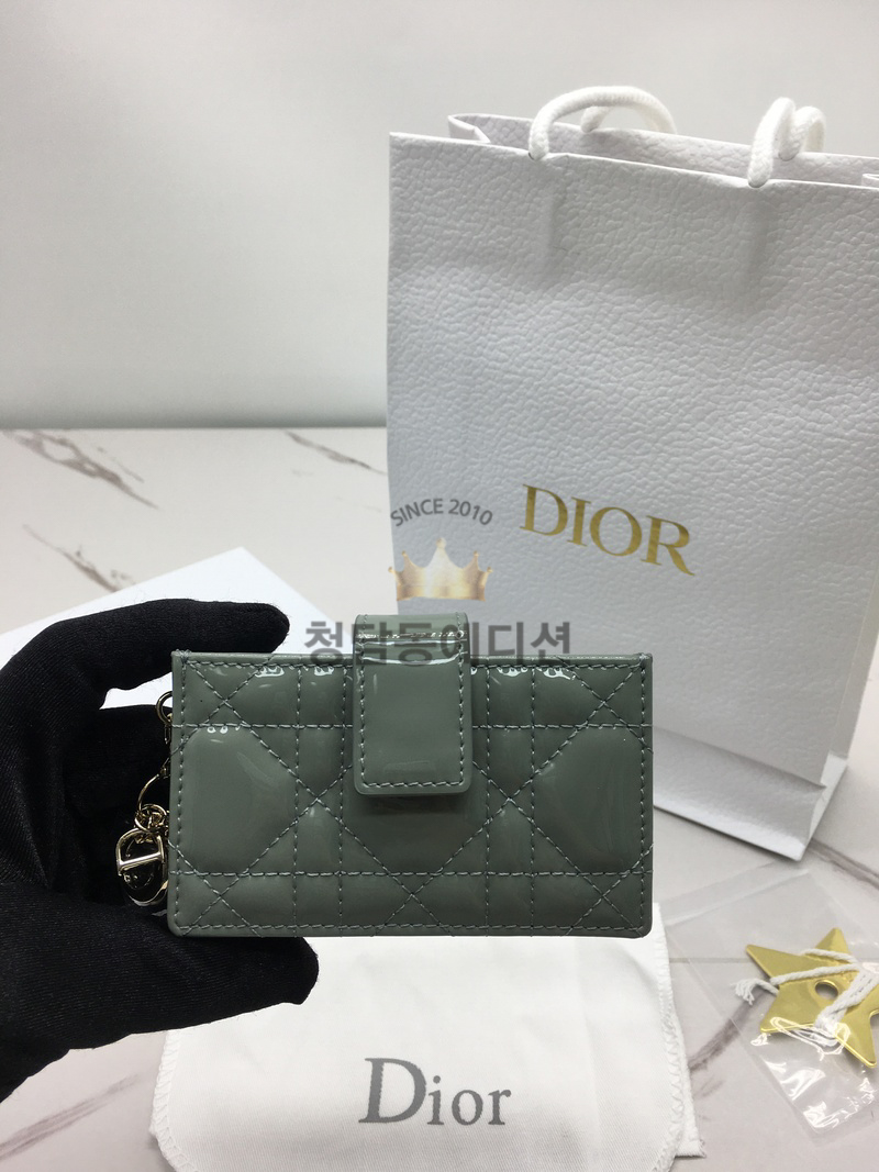 b5ac162f3bc4b7fa5cb0f4cef64bcb30_1765972595_7434.jpg b5ac162f3bc4b7fa5cb0f4cef64bcb30_1765972595_7434.jpg