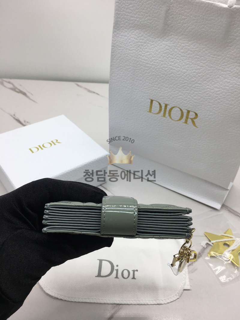 b5ac162f3bc4b7fa5cb0f4cef64bcb30_1765972596_1596.jpg b5ac162f3bc4b7fa5cb0f4cef64bcb30_1765972596_1596.jpg