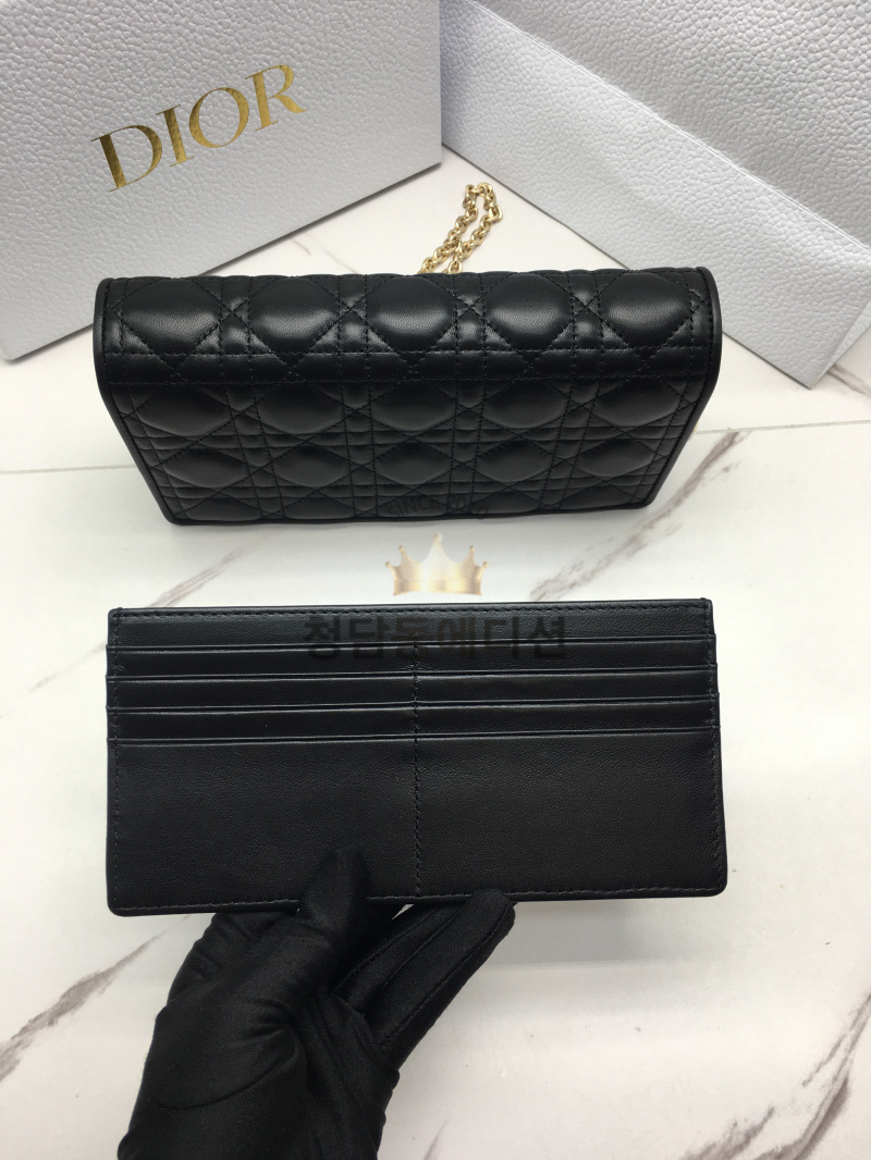 b5ac162f3bc4b7fa5cb0f4cef64bcb30_1765977622_7706.jpg b5ac162f3bc4b7fa5cb0f4cef64bcb30_1765977622_7706.jpg