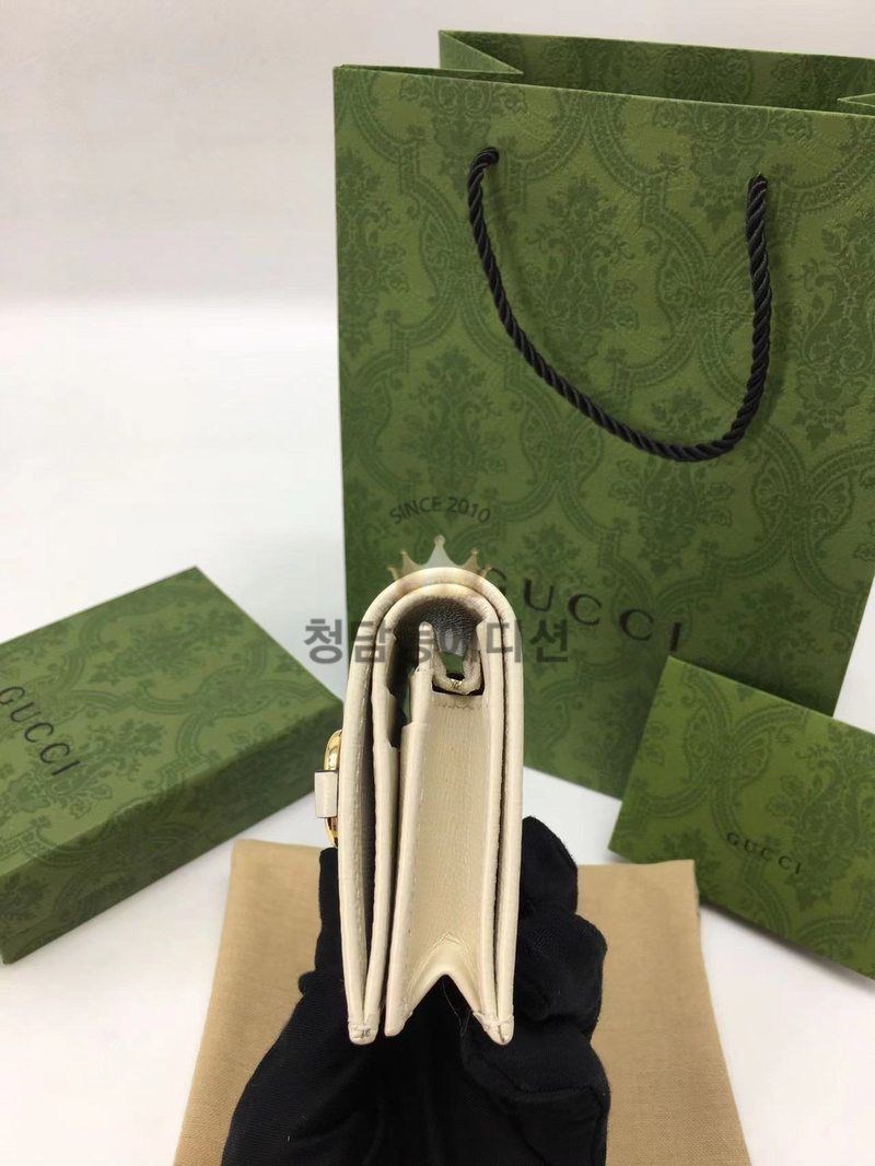 b5ac162f3bc4b7fa5cb0f4cef64bcb30_1765977884_8182.jpg b5ac162f3bc4b7fa5cb0f4cef64bcb30_1765977884_8182.jpg