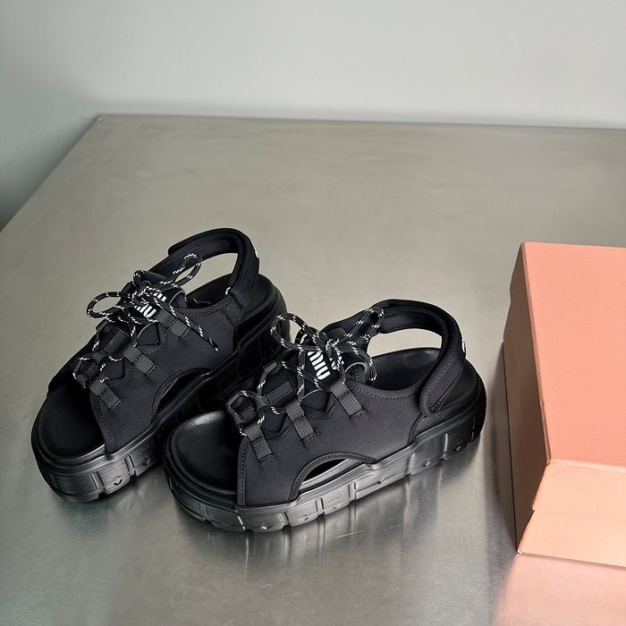 b6804ac974dc927e3050b93701879997_1765445434_5661.jpg b6804ac974dc927e3050b93701879997_1765445434_5661.jpg