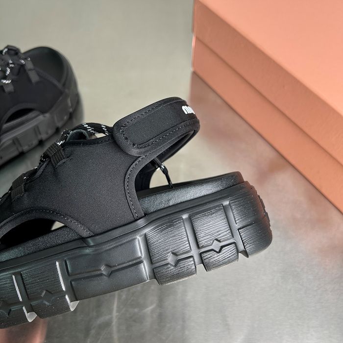 b6804ac974dc927e3050b93701879997_1765445434_7132.jpg b6804ac974dc927e3050b93701879997_1765445434_7132.jpg