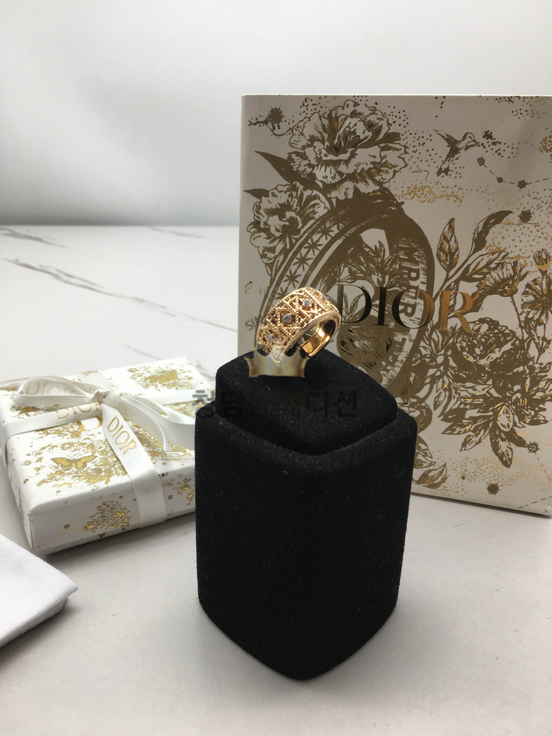 b90a4758de98ac41699a4e64bb0e3376_1765183848_9275.jpg b90a4758de98ac41699a4e64bb0e3376_1765183848_9275.jpg