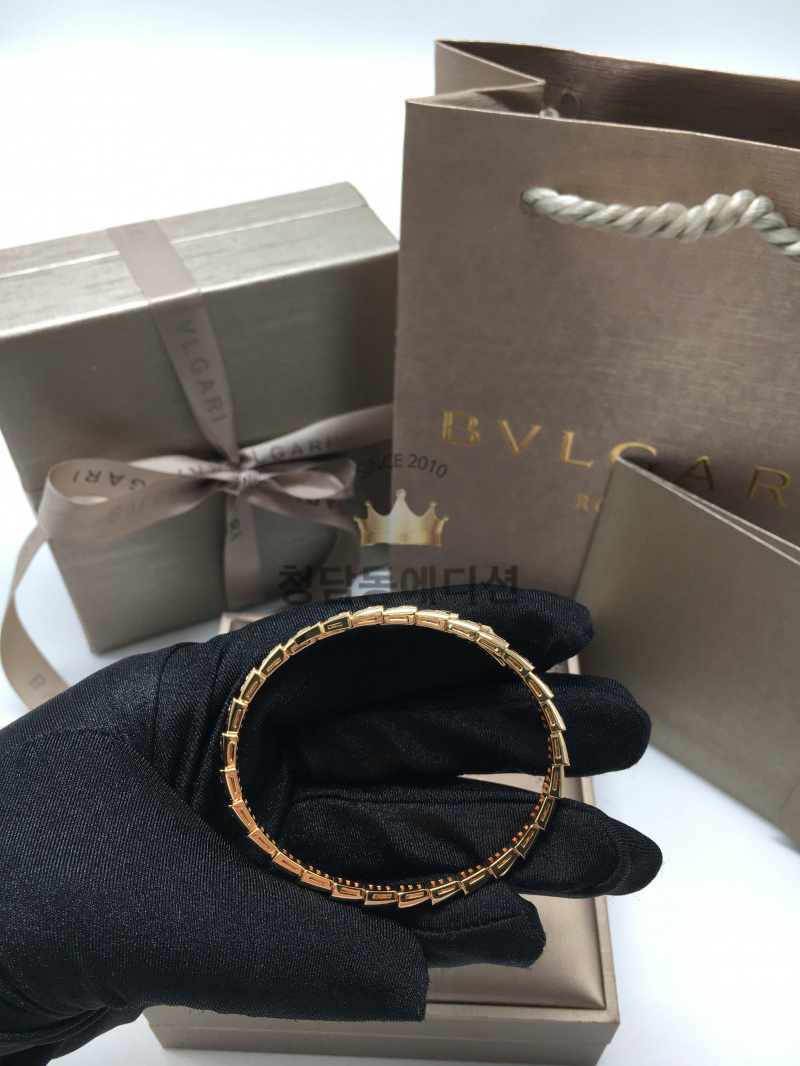 d1a41a6d48ea2fea87b0f78dc15b6f27_1766392771_6569.jpg d1a41a6d48ea2fea87b0f78dc15b6f27_1766392771_6569.jpg