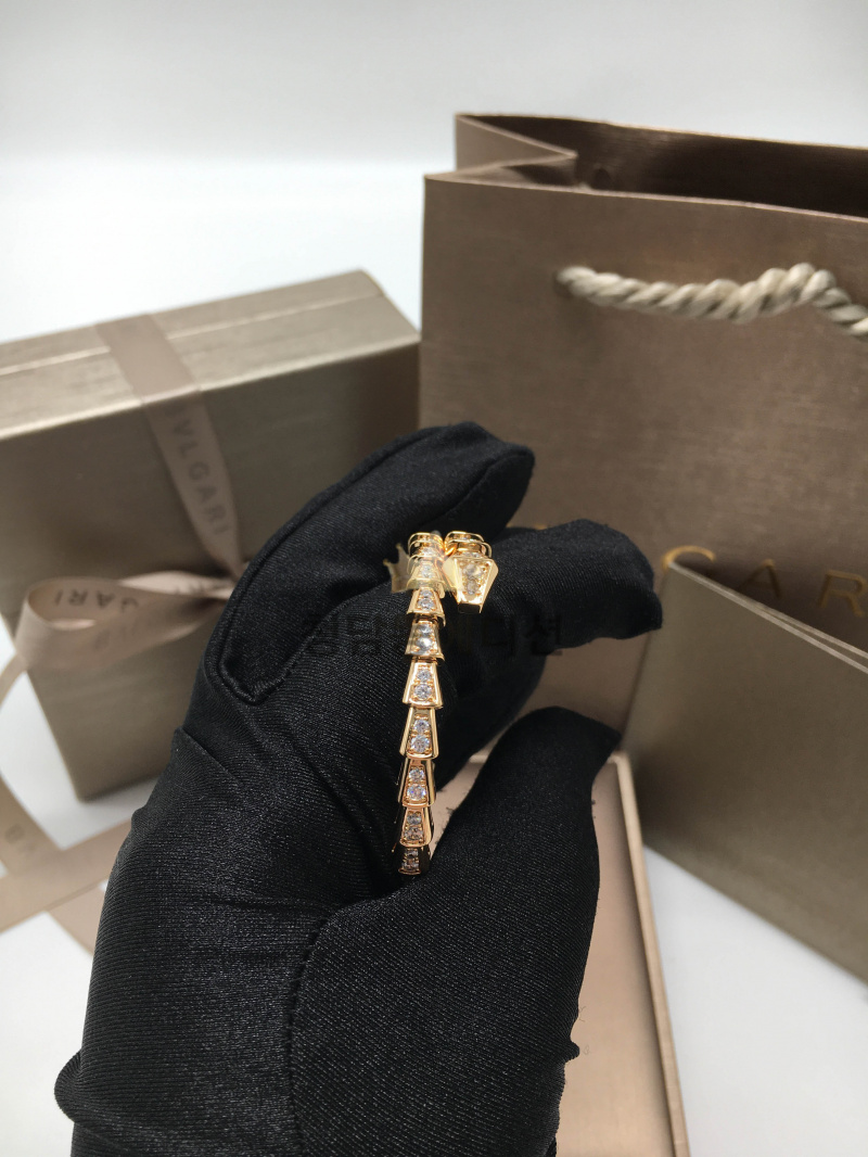 d1a41a6d48ea2fea87b0f78dc15b6f27_1766392774_8459.jpg d1a41a6d48ea2fea87b0f78dc15b6f27_1766392774_8459.jpg