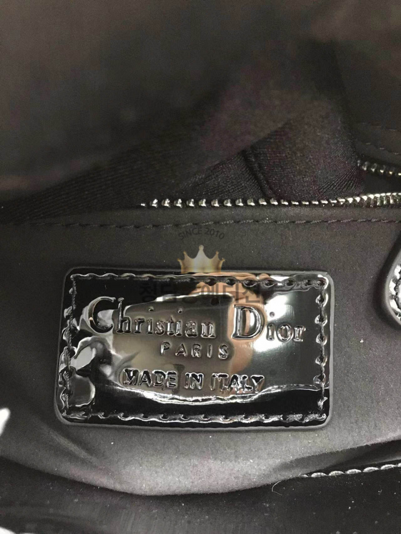 eeb2403820e35fd49b119ae99c4a370b_1765944230_0947.jpg eeb2403820e35fd49b119ae99c4a370b_1765944230_0947.jpg