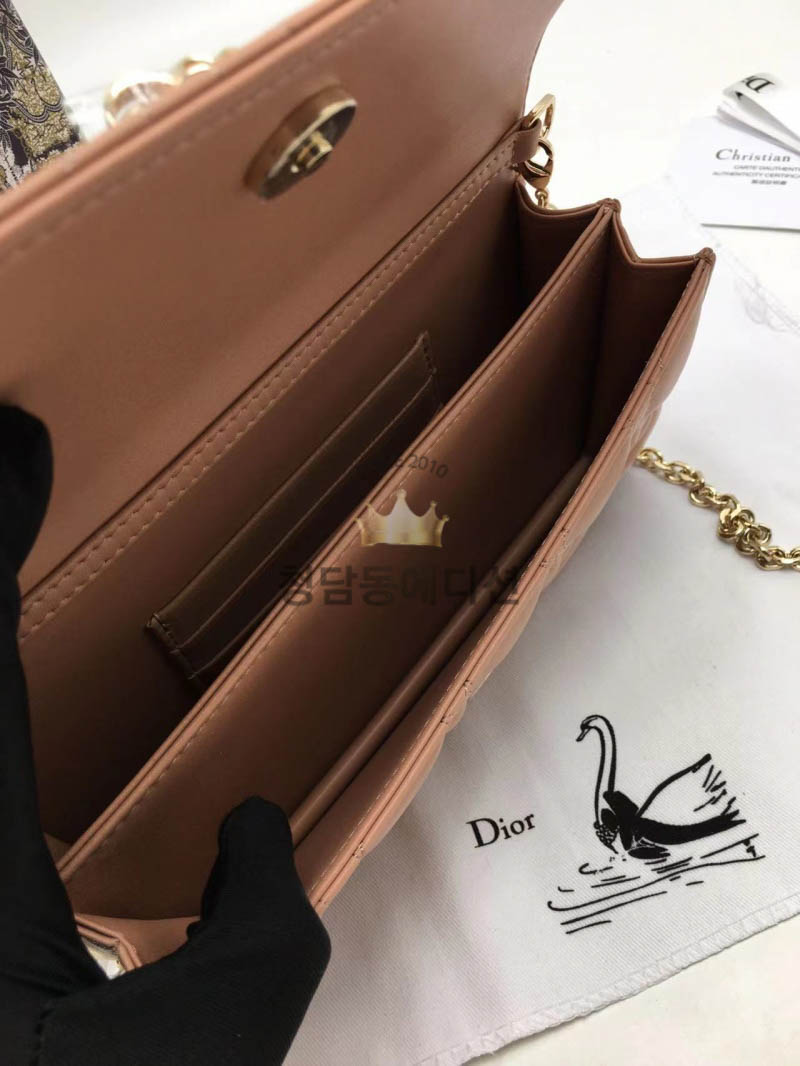 0c93563853759917028d3e01837d284e_1768973825_879.jpg 0c93563853759917028d3e01837d284e_1768973825_879.jpg