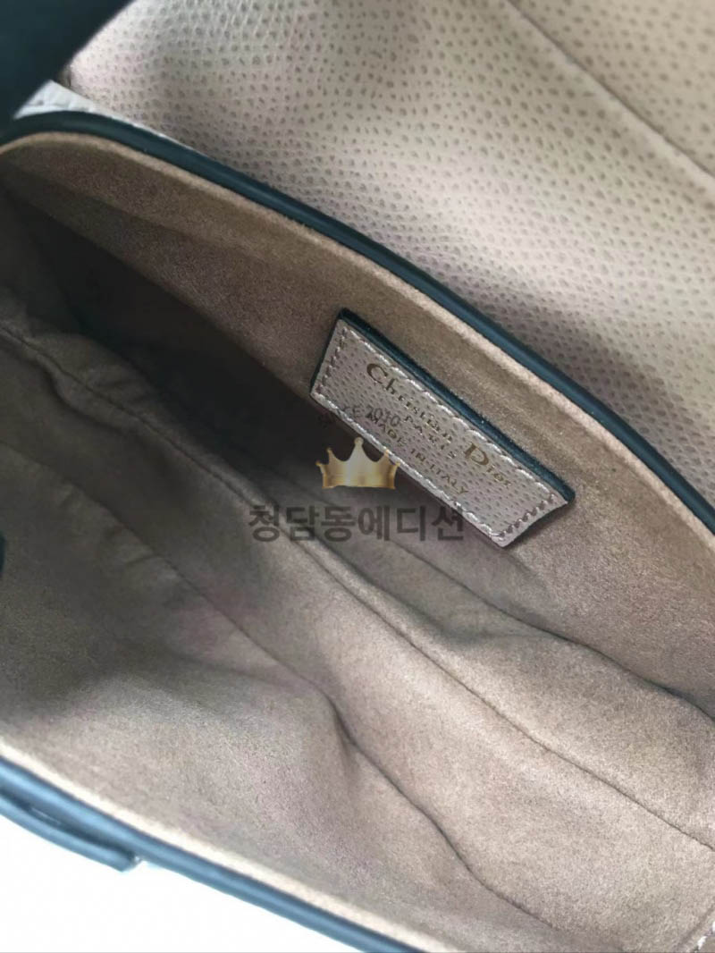 947b7535b8b137c7ce5d157d3e38634c_1767843104_991.jpg 947b7535b8b137c7ce5d157d3e38634c_1767843104_991.jpg