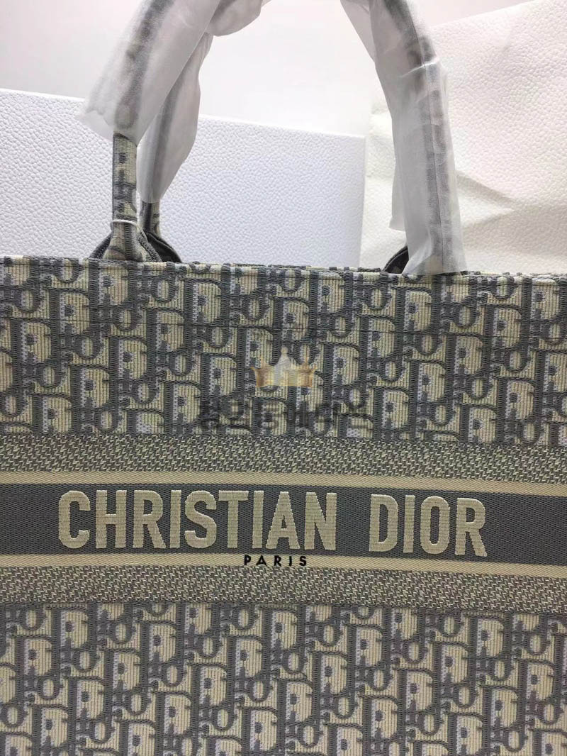 947b7535b8b137c7ce5d157d3e38634c_1767843210_8704.jpg 947b7535b8b137c7ce5d157d3e38634c_1767843210_8704.jpg