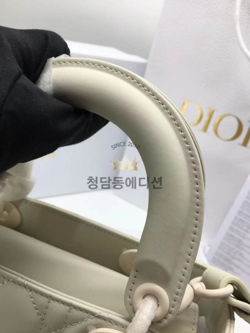 947b7535b8b137c7ce5d157d3e38634c_1767846207_999.jpg 947b7535b8b137c7ce5d157d3e38634c_1767846207_999.jpg