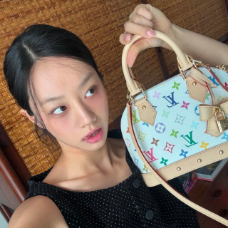 루이비통 무라카미 콜라보 알마 BB m13078