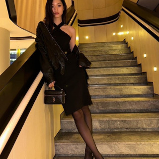 생로랑 램스킨 소재의 가비 배니티 백 7667311