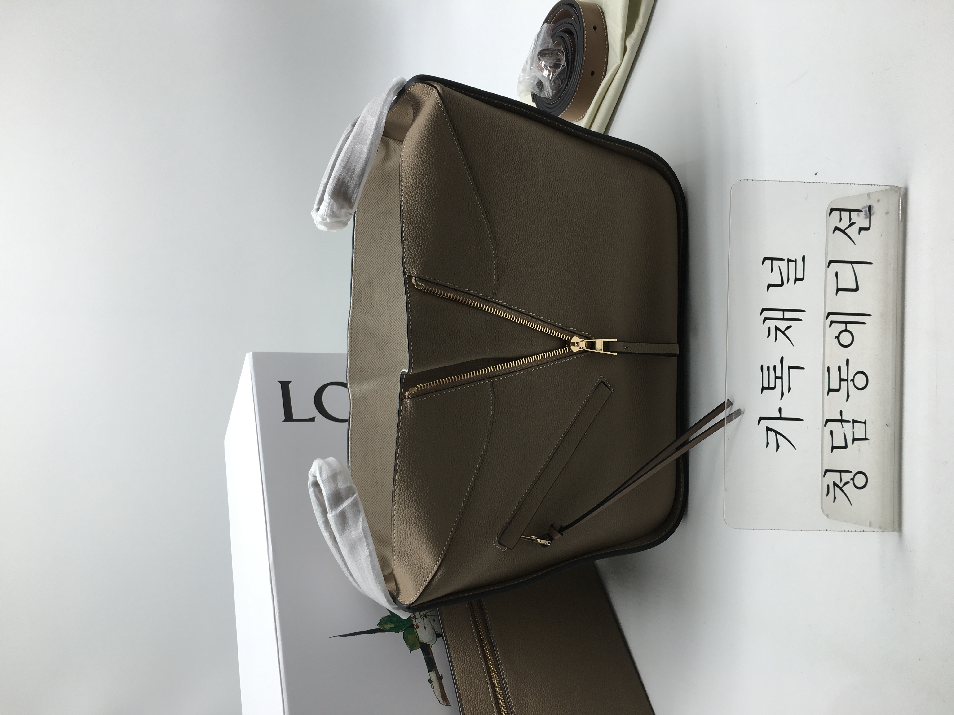 로에베 해먹백 (ZP가죽 동일)