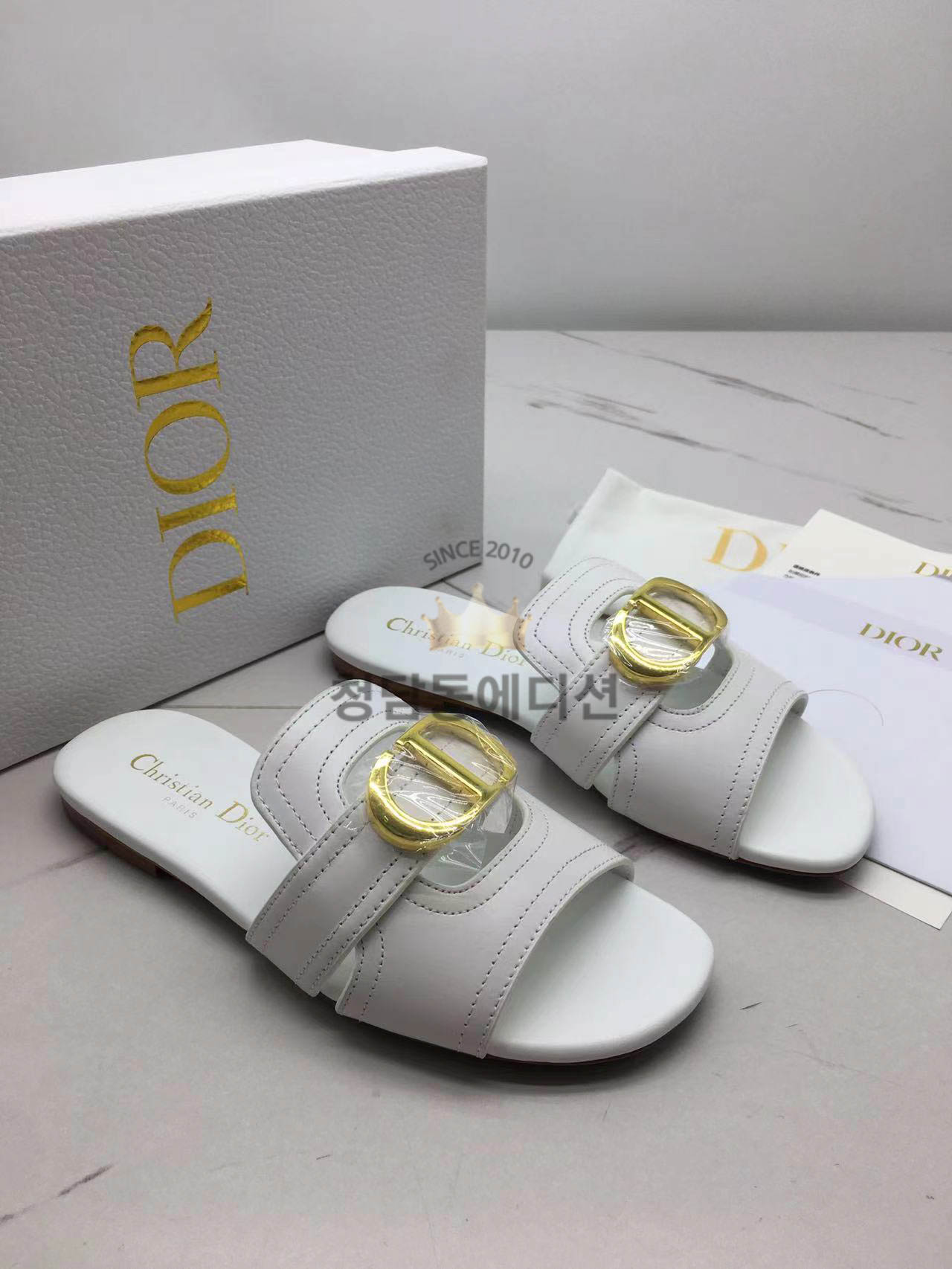 디올 몽테인 플랫 플립플랍 슬리퍼(0.5cm/4cm)