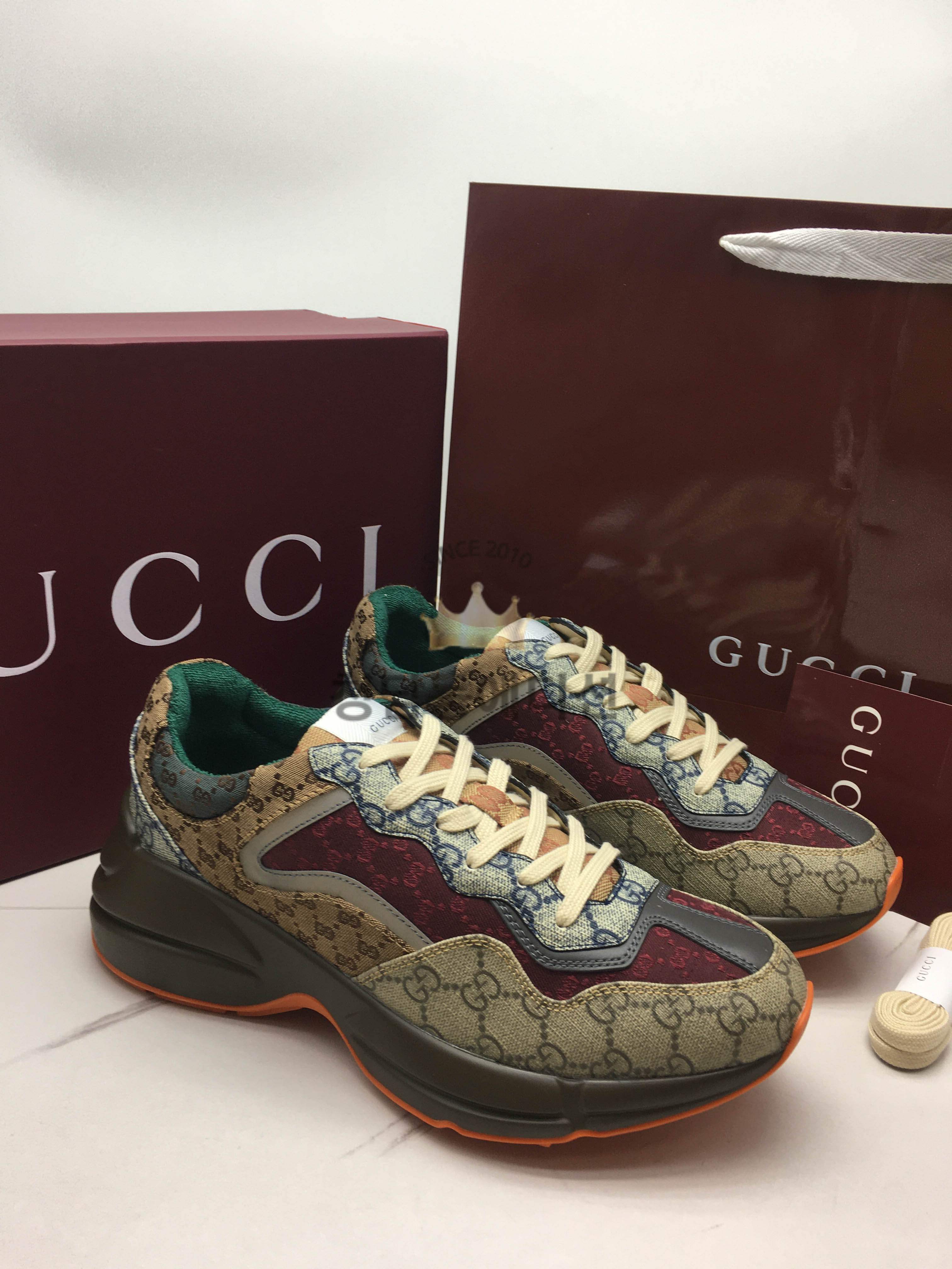 구찌 자가드 라이톤 (남녀공용)