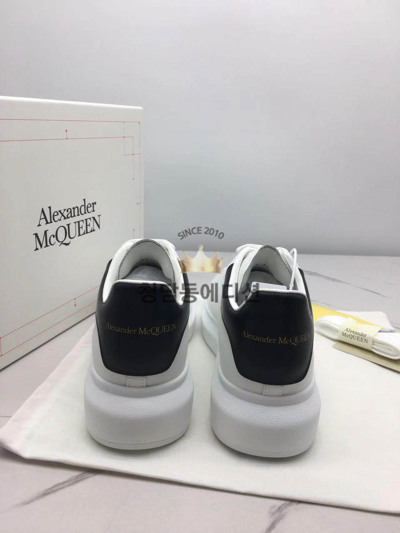 알렉산더 맥퀸 21ss 오버솔 스니커즈 블랙탭 (남녀공용)