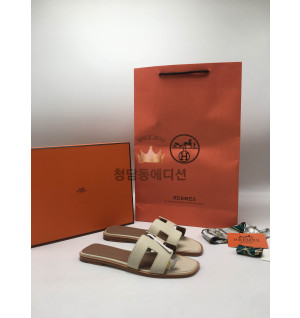 에르메스 오란 슬리퍼 앱송가죽 최고퀄