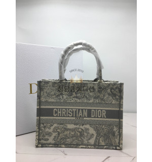 [정품동일가죽] 디올 북토트백 미디움 최고퀄