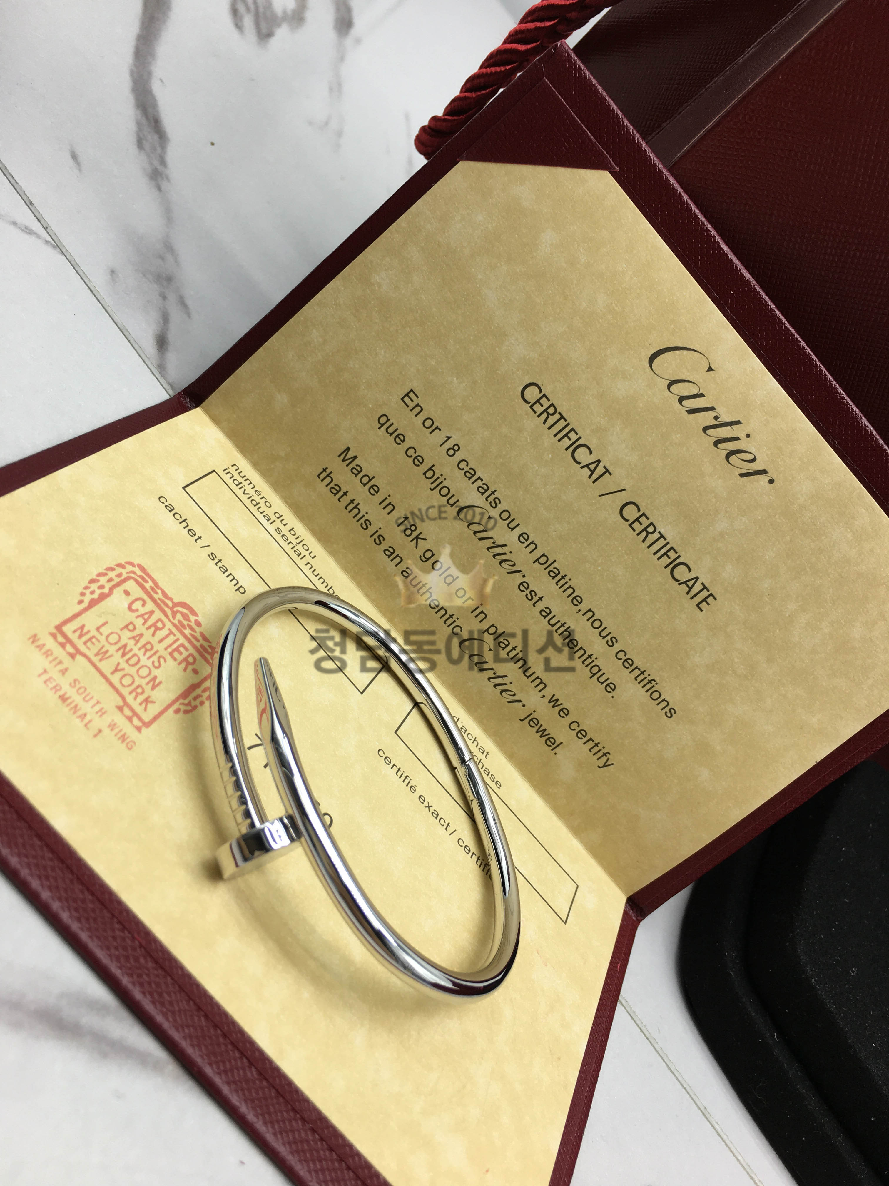 까르띠에 저스트앵끌루 못팔찌 (3COLOR) (V-gold소재)