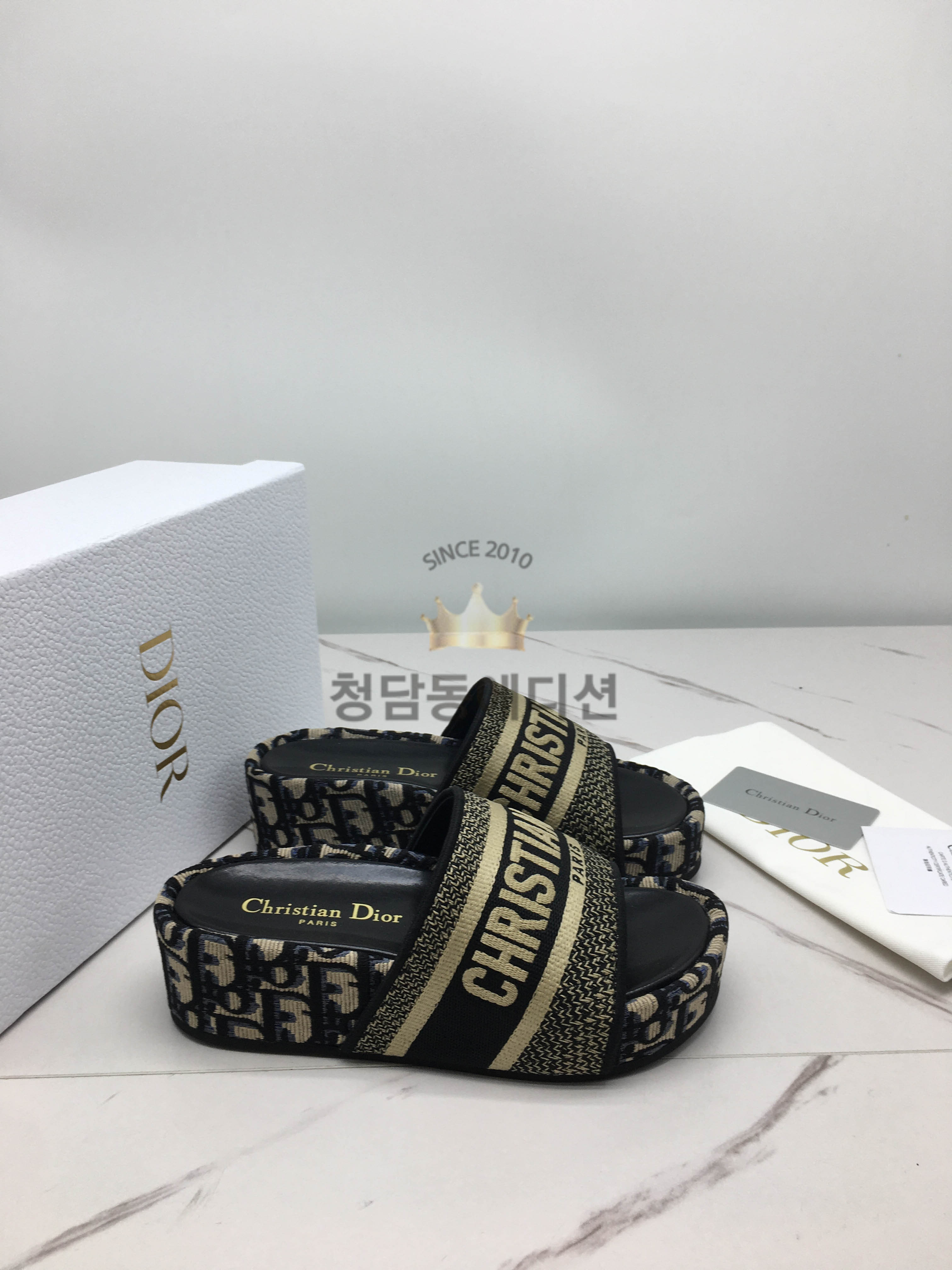 디올 샌들 슬리퍼