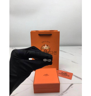 에르메스 샹달 귀걸이 (컬러 골드, 화이트골드) (V-gold소재)