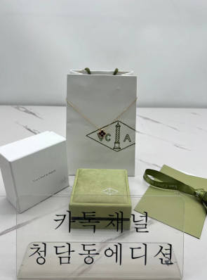 반클리프 알함브라 목걸이 (줄컬러 로즈골드) (V-gold소재)