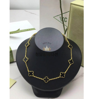 반클리프 알함브라 롱 네크리스 목걸이 (V-gold소재)