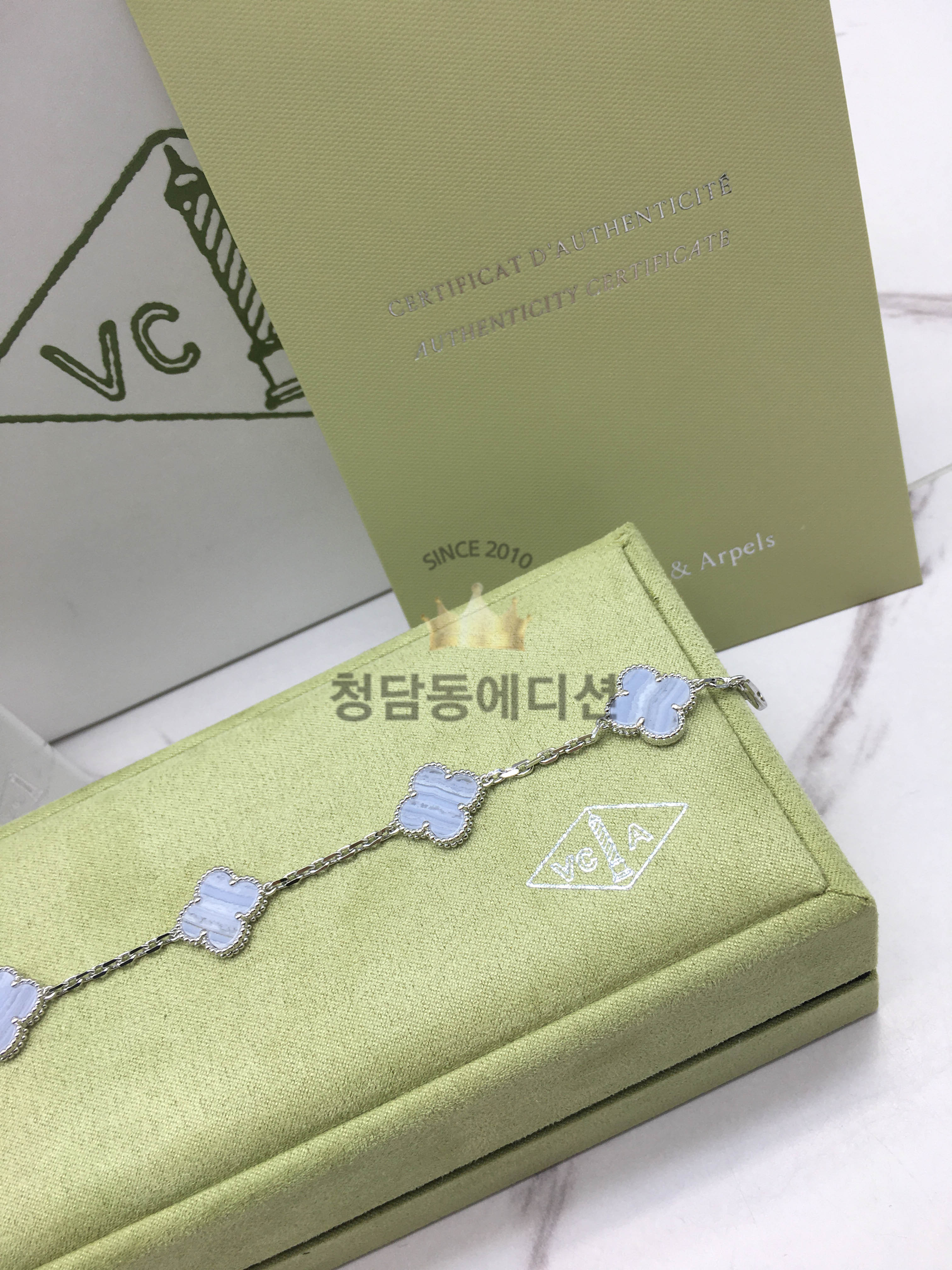 반클리프 알함브라 팔찌 (V-gold소재)