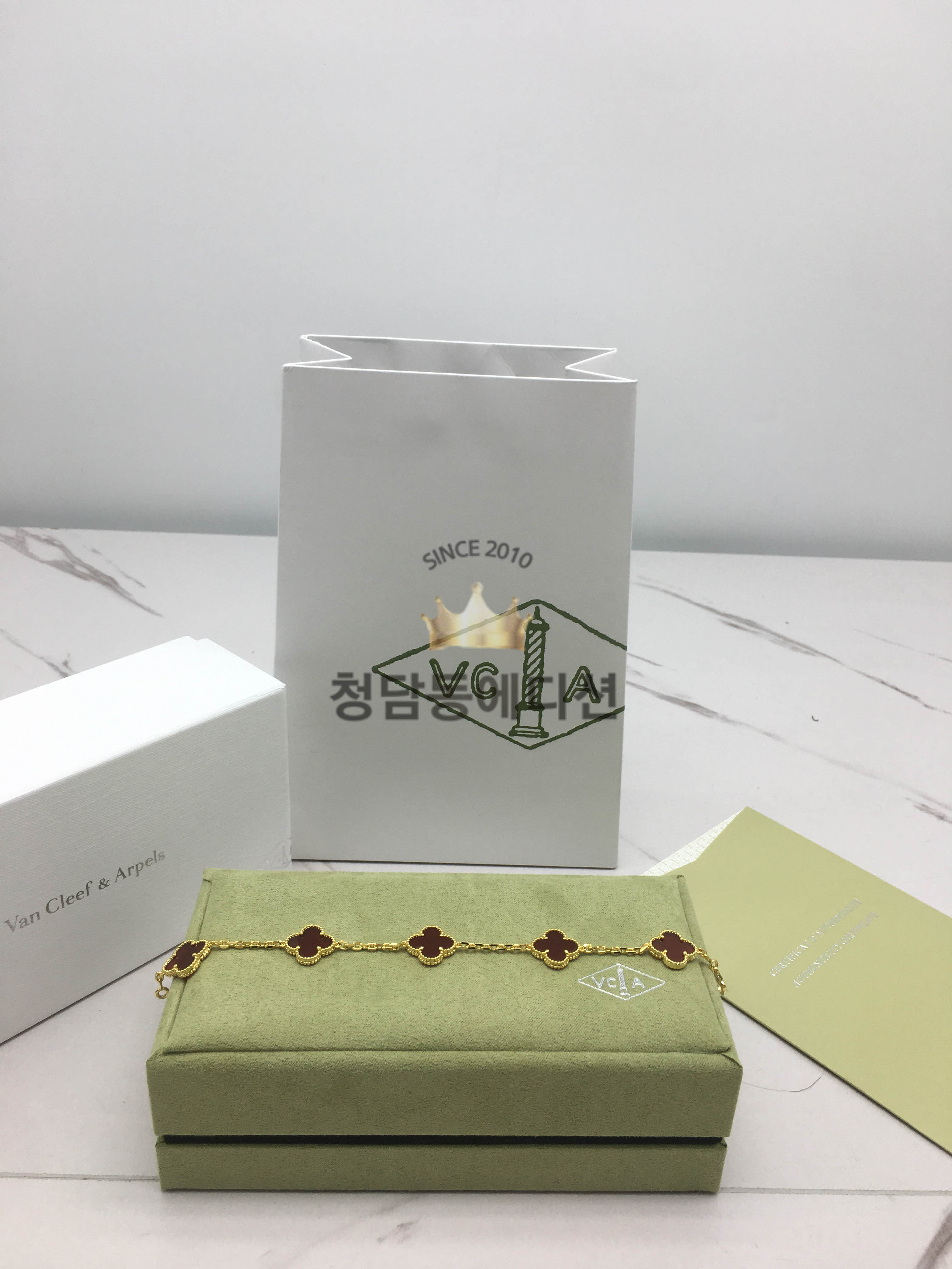 반클리프 알함브라 팔찌 (V-gold소재)